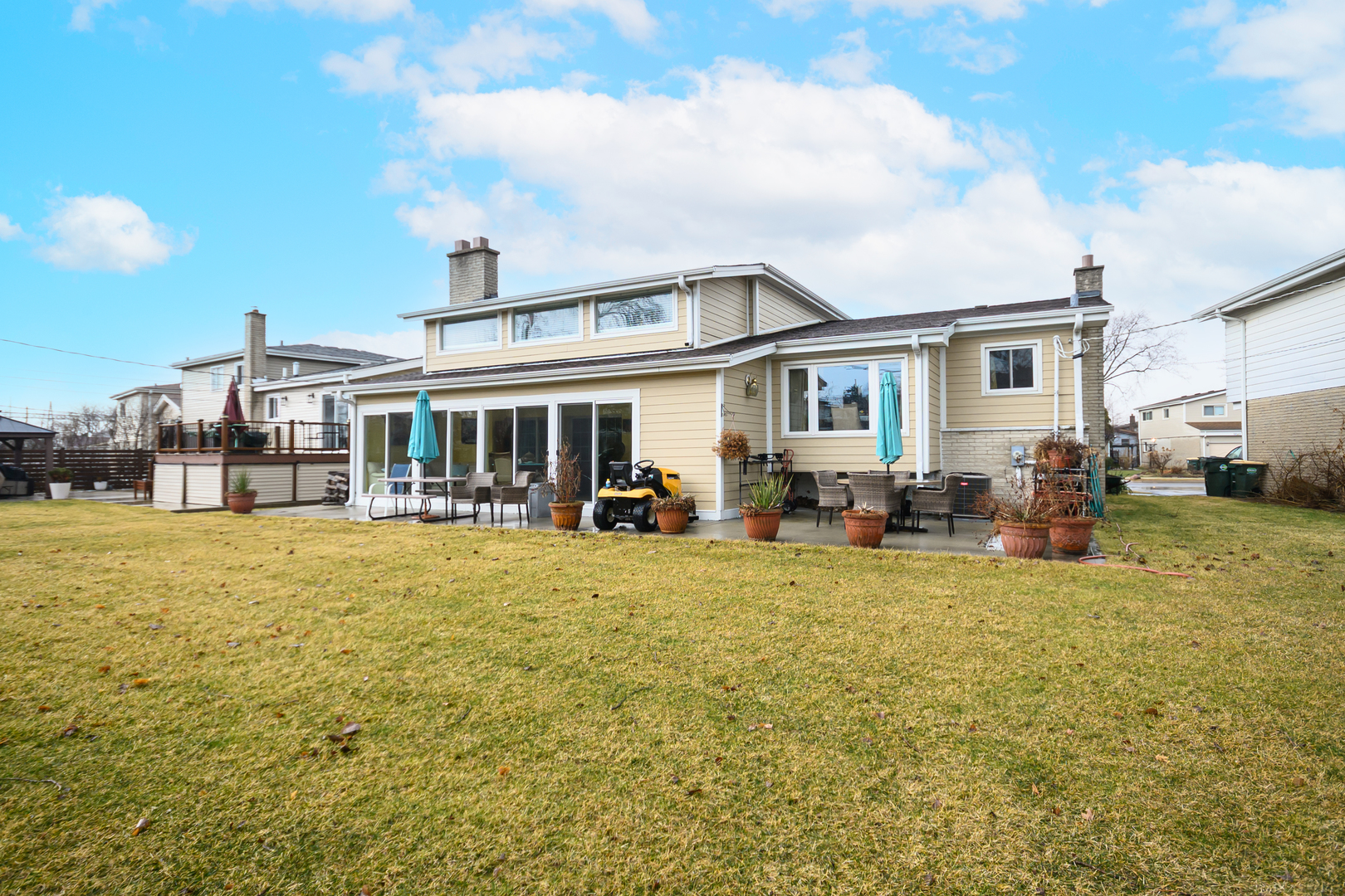 9833 N Lauren Lane, Niles, IL 60714