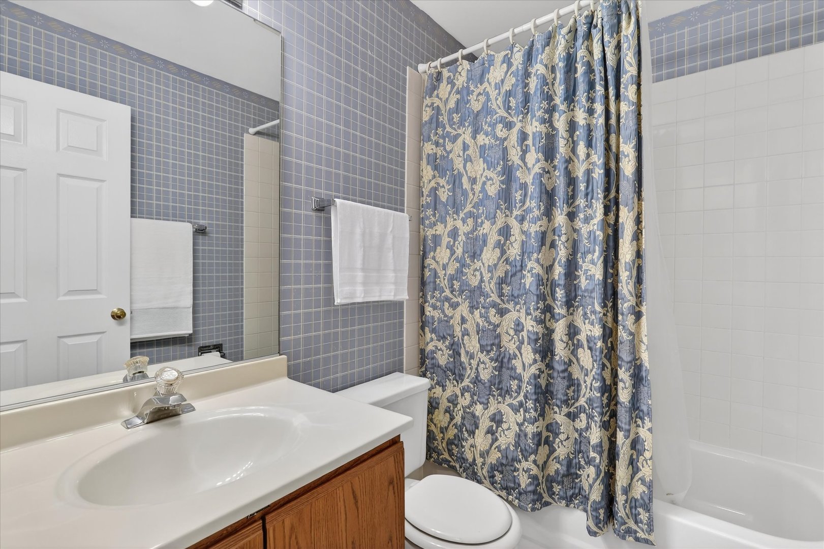 217 New Bridge Court, Palatine, IL 60067