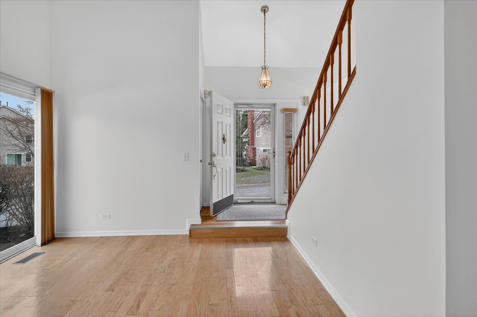 217 New Bridge Court, Palatine, IL 60067