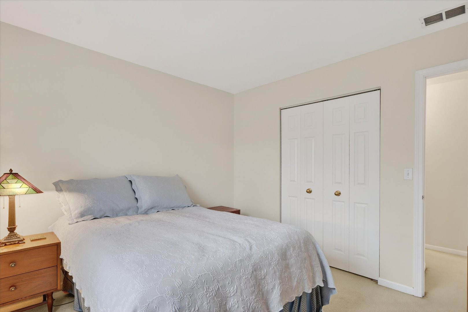 217 New Bridge Court, Palatine, IL 60067