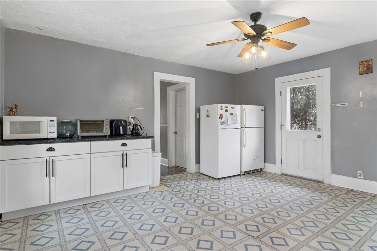 1404 Benton Street, Rockford, IL 61107