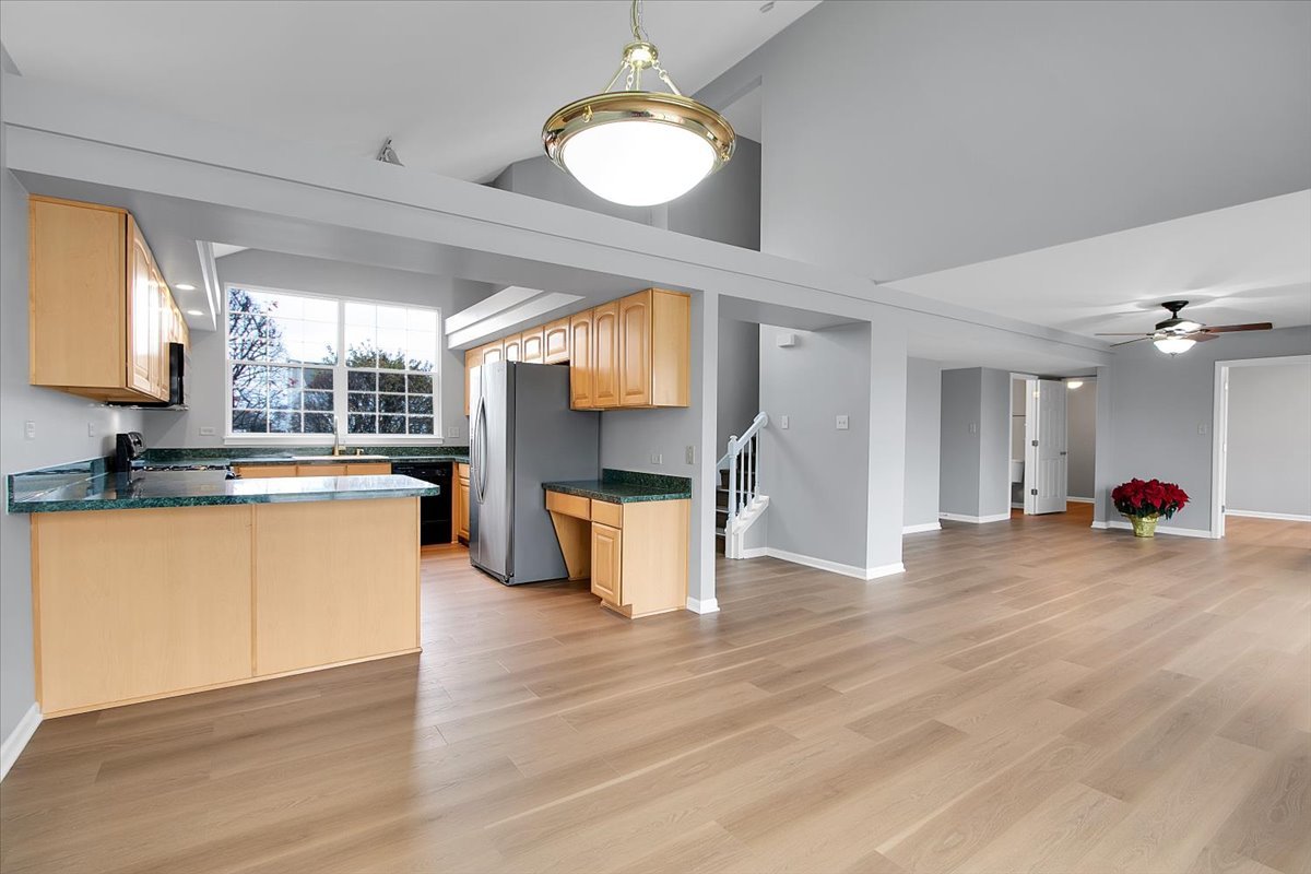 2404 White Ash Court, Plainfield, IL 60586