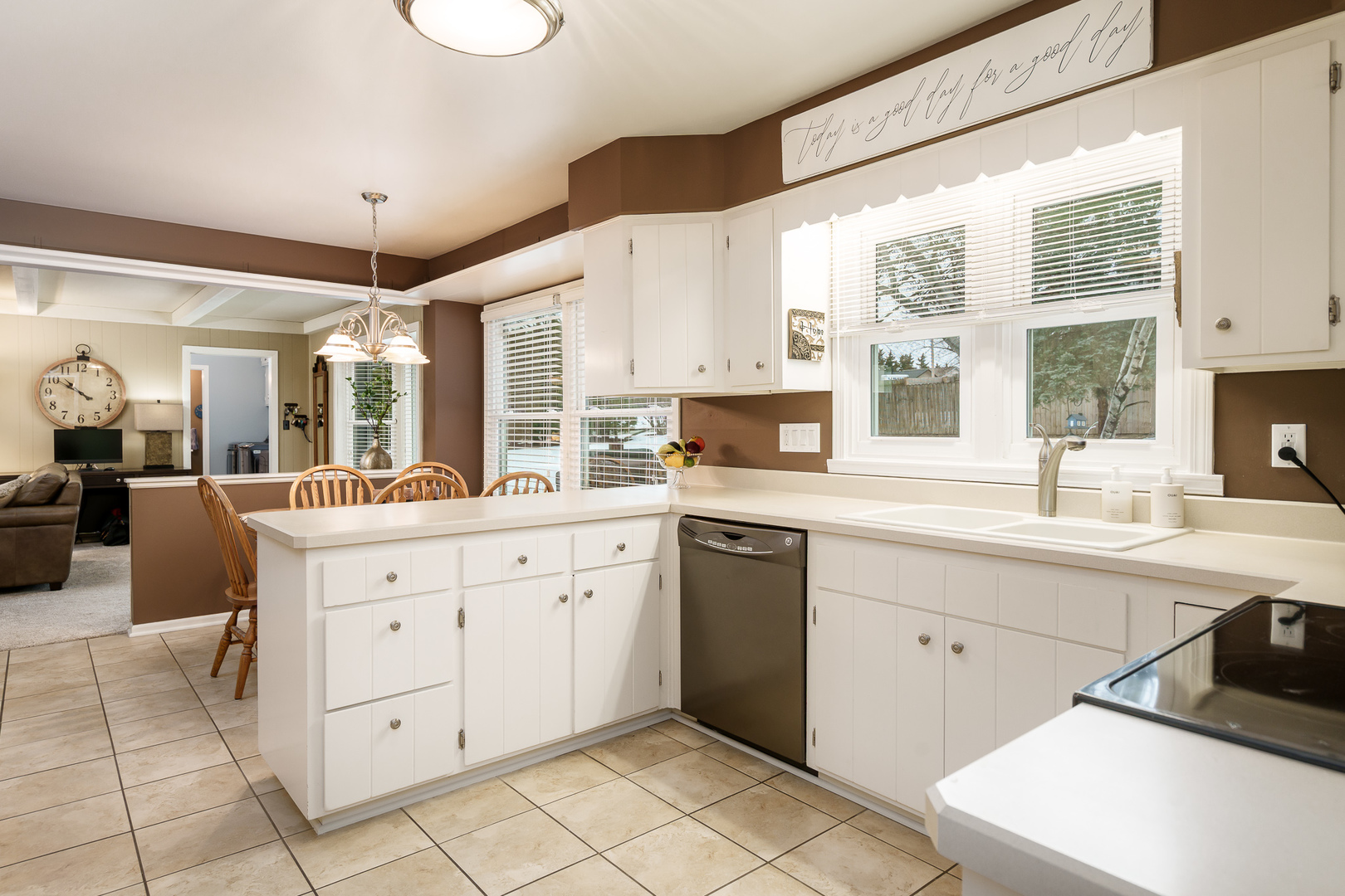 4552 Sunderman Road, Rockford, IL 61114