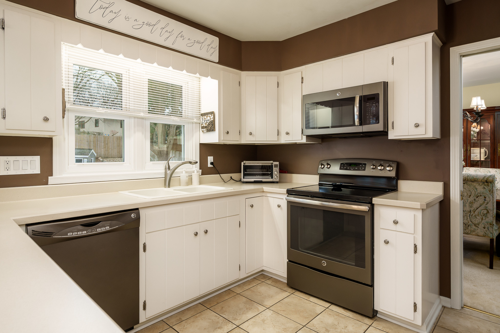 4552 Sunderman Road, Rockford, IL 61114