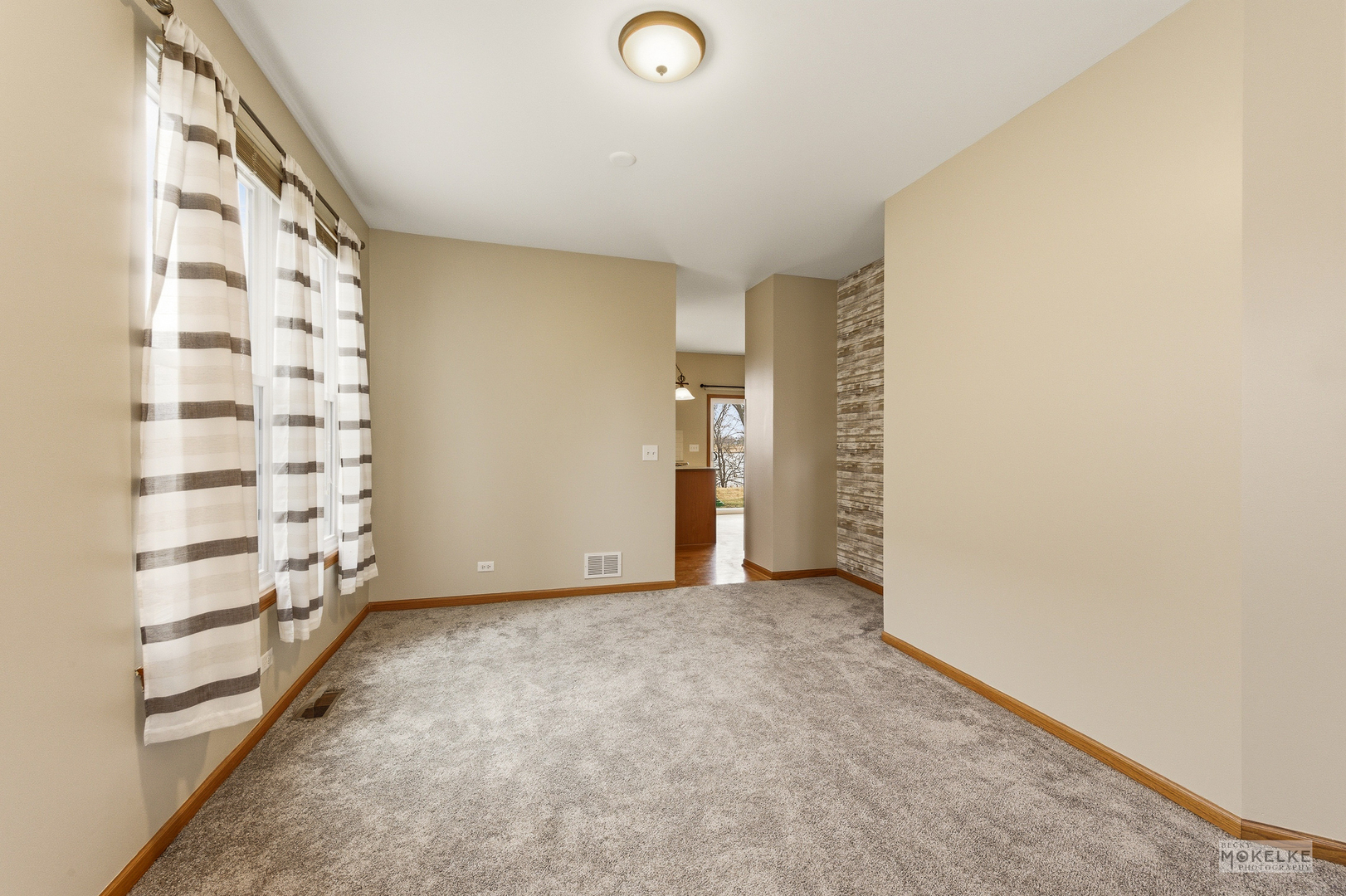 10292 Somerset Lane, Huntley, IL 60142