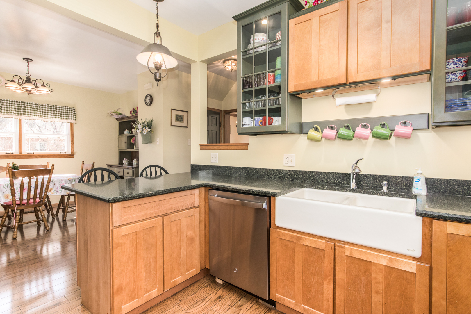 7001 N Ozark Avenue, Chicago, IL 60631