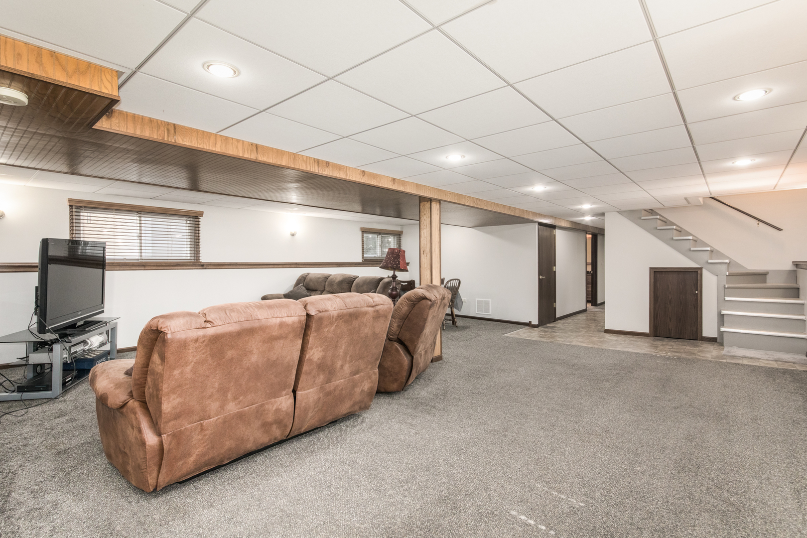 7001 N Ozark Avenue, Chicago, IL 60631