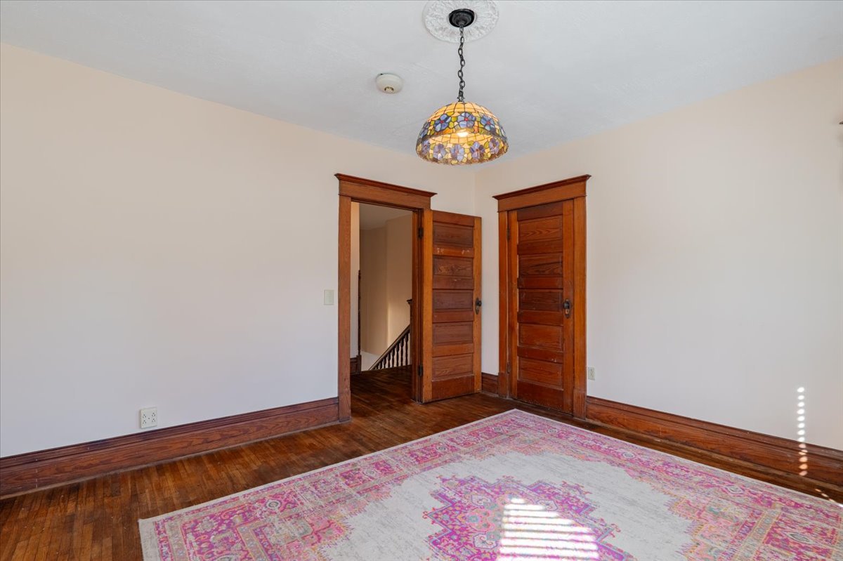 709 N Center Street, Clinton, IL 61727