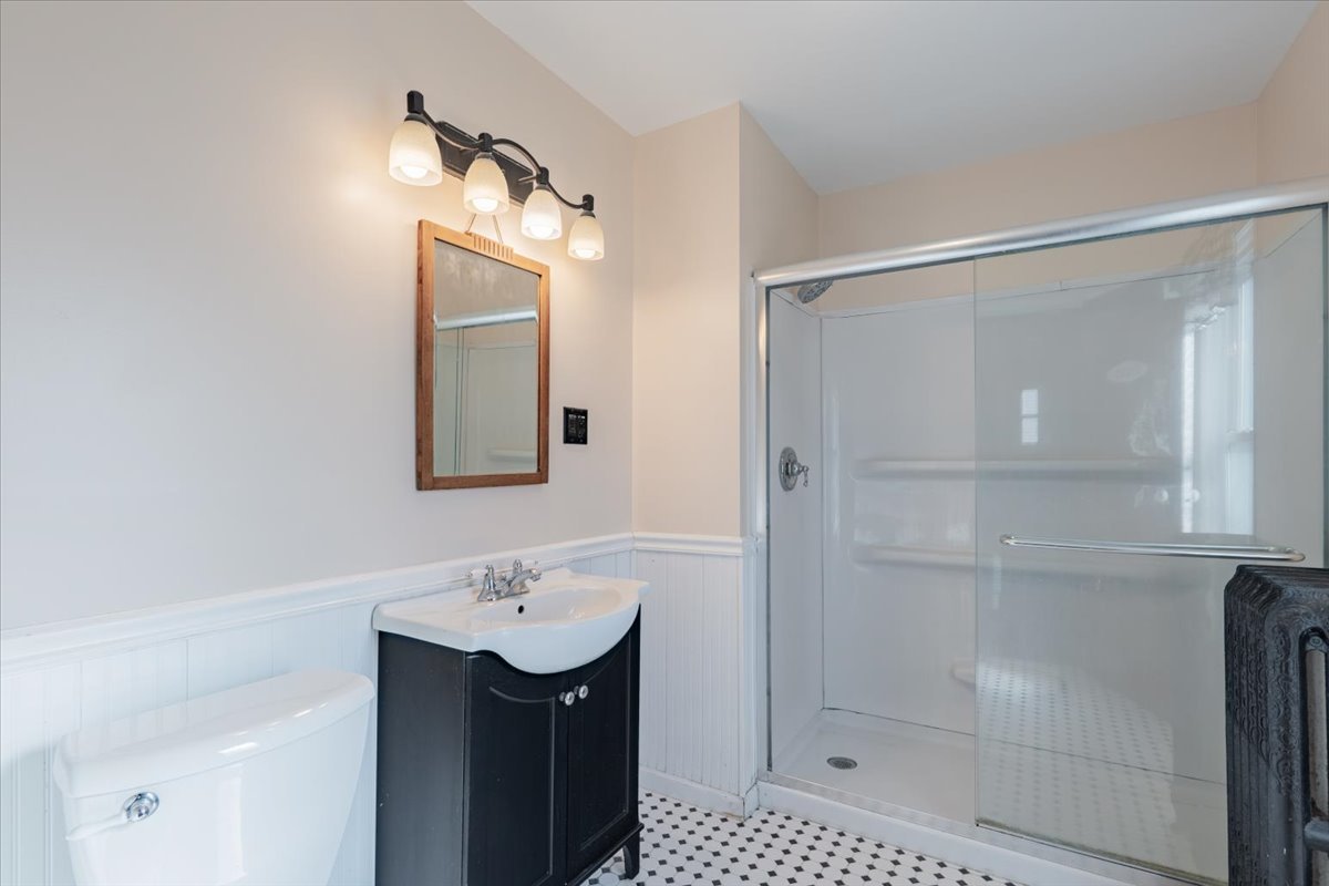 709 N Center Street, Clinton, IL 61727