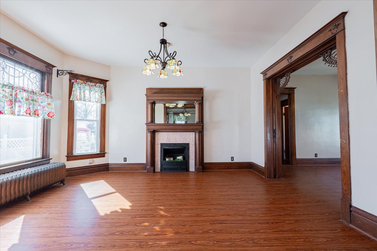 709 N Center Street, Clinton, IL 61727