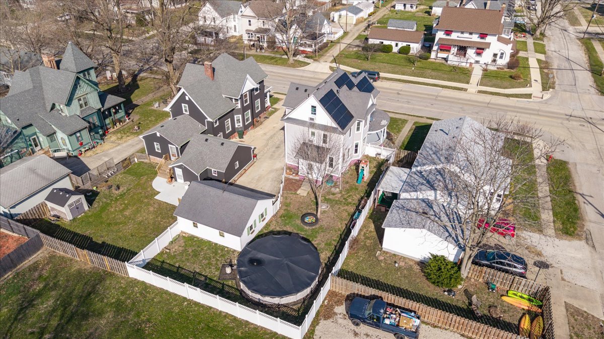 709 N Center Street, Clinton, IL 61727