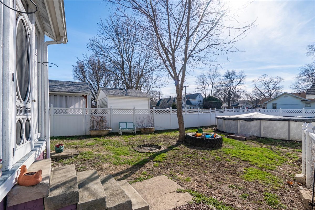 709 N Center Street, Clinton, IL 61727