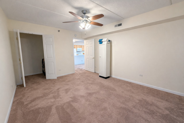 7081 W Touhy Avenue #410, Niles, IL 60714