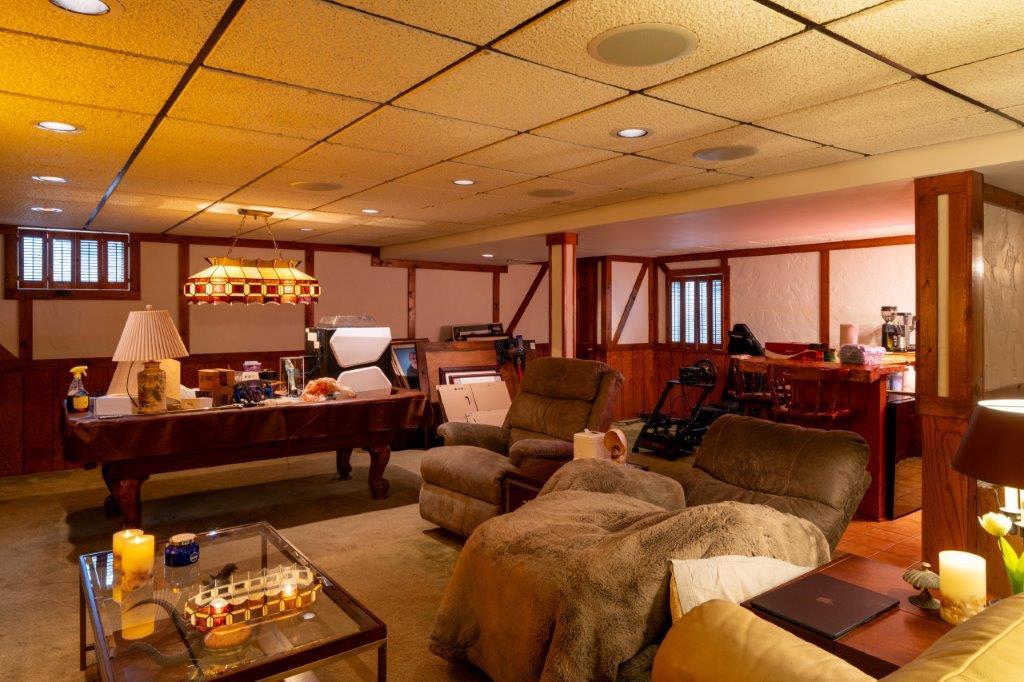 1006 Whirlaway Avenue, Naperville, IL 60540