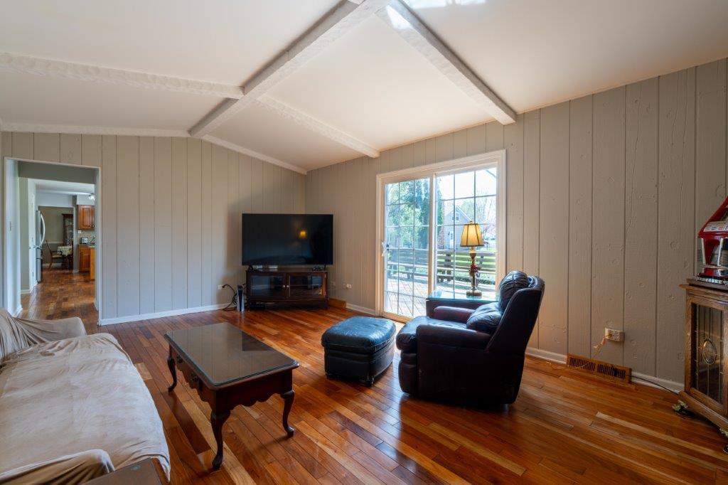 1006 Whirlaway Avenue, Naperville, IL 60540