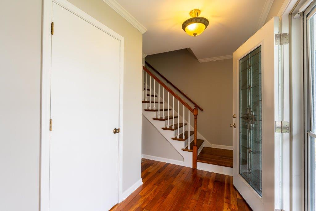 1006 Whirlaway Avenue, Naperville, IL 60540