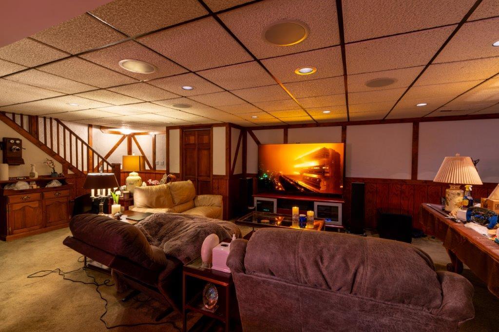 1006 Whirlaway Avenue, Naperville, IL 60540