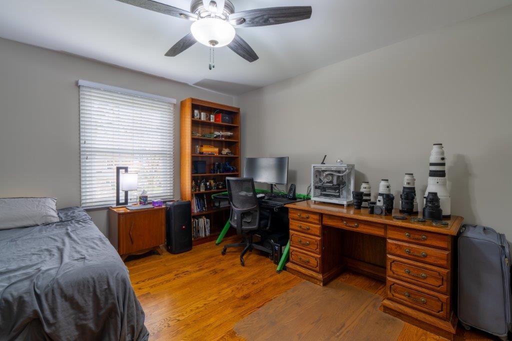 1006 Whirlaway Avenue, Naperville, IL 60540