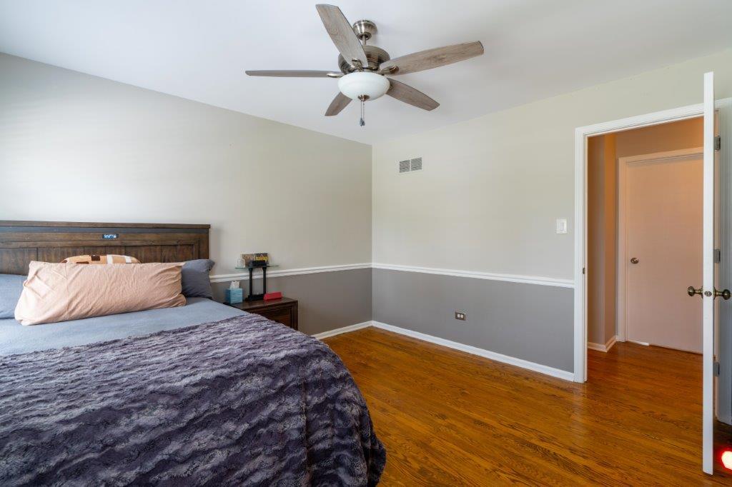 1006 Whirlaway Avenue, Naperville, IL 60540