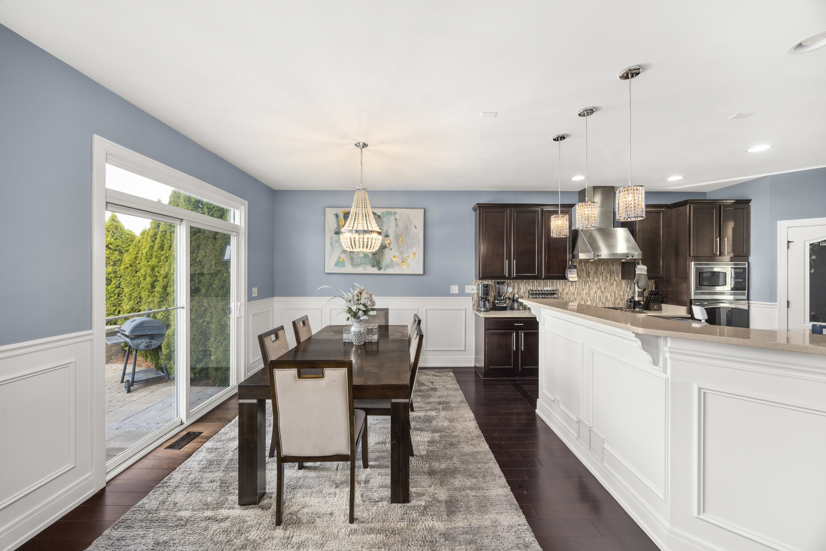 890 Stratford Drive, North Aurora, IL 60542