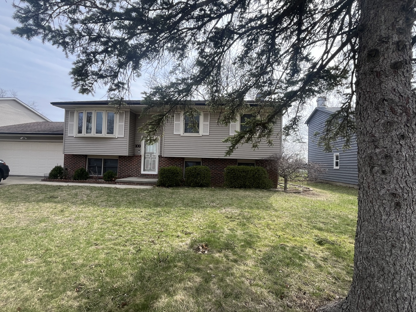 109 Suelynn Drive, Normal, IL 61761