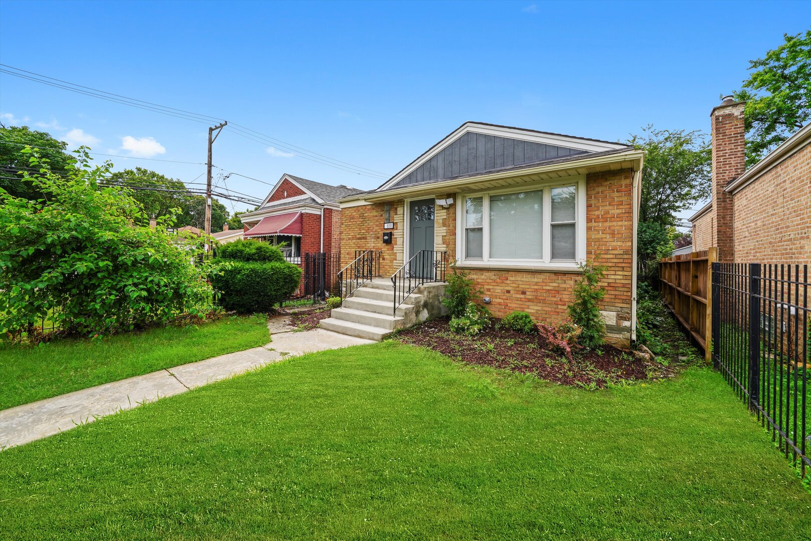 819 E 98th Place, Chicago, IL 60628