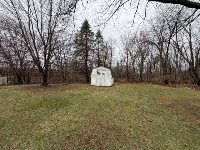 5563 Stone Road, Clinton, IL 61727