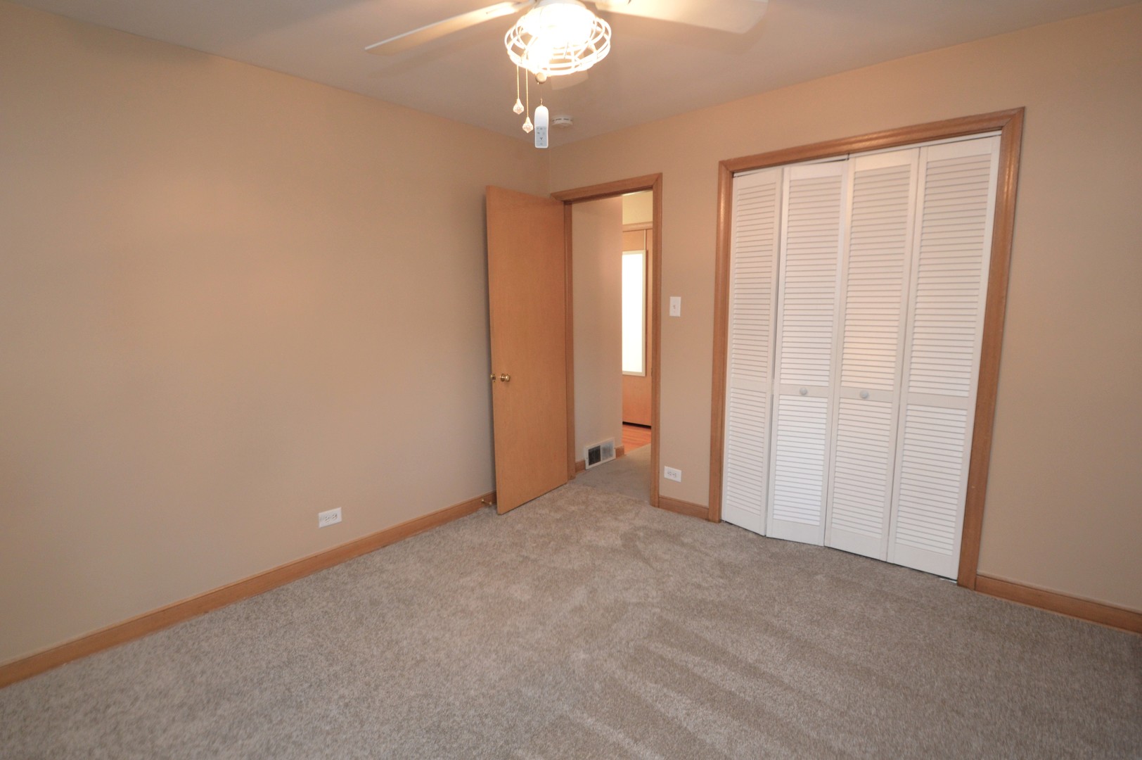 1461 Balmoral Avenue #1N, Westchester, IL 60154