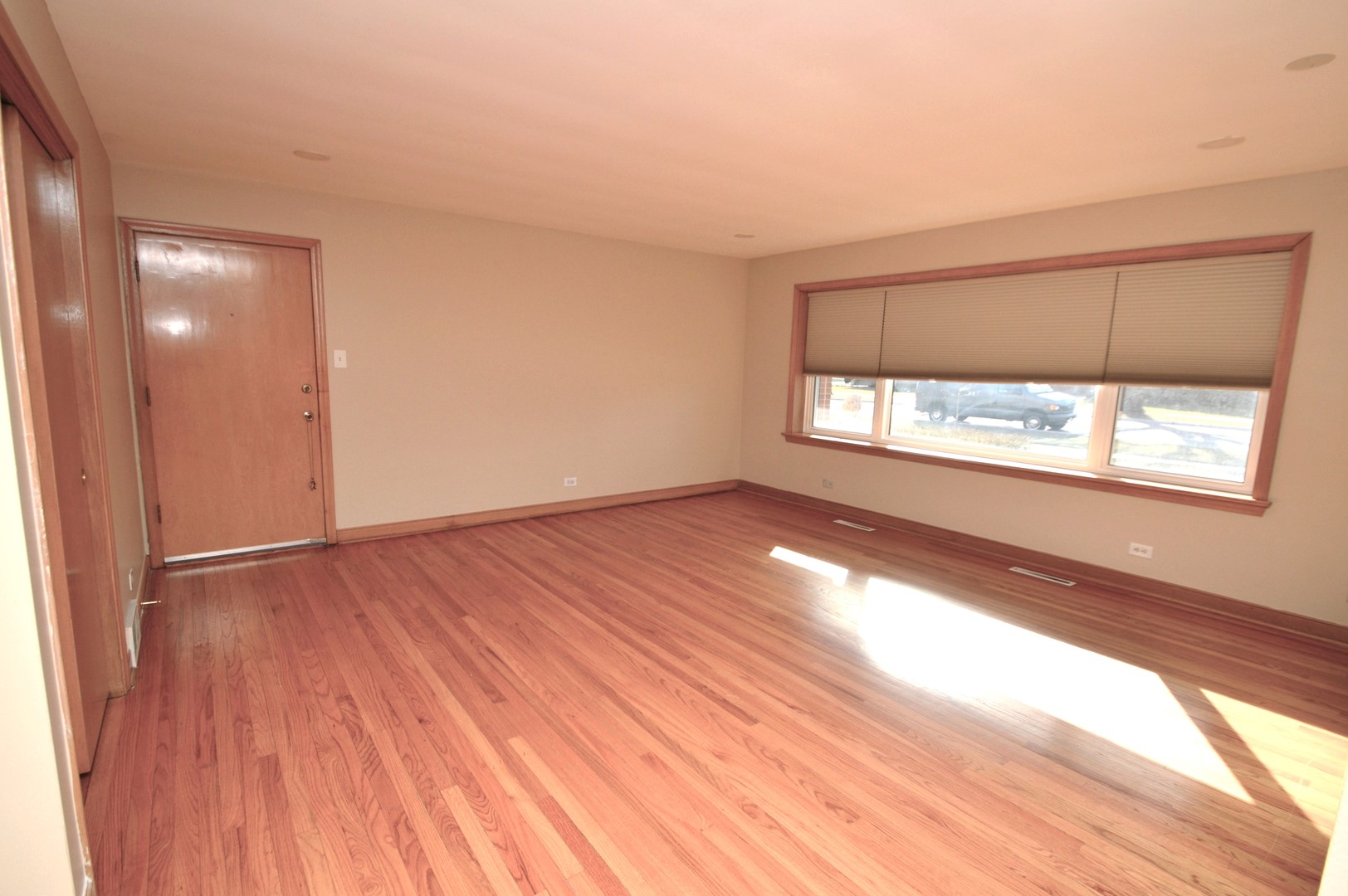 1461 Balmoral Avenue #1N, Westchester, IL 60154