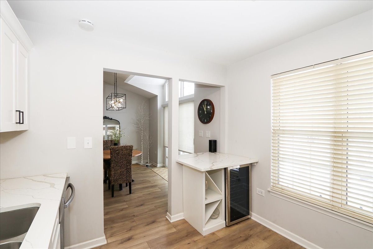 1719 Autumn Avenue #B, Schaumburg, IL 60193