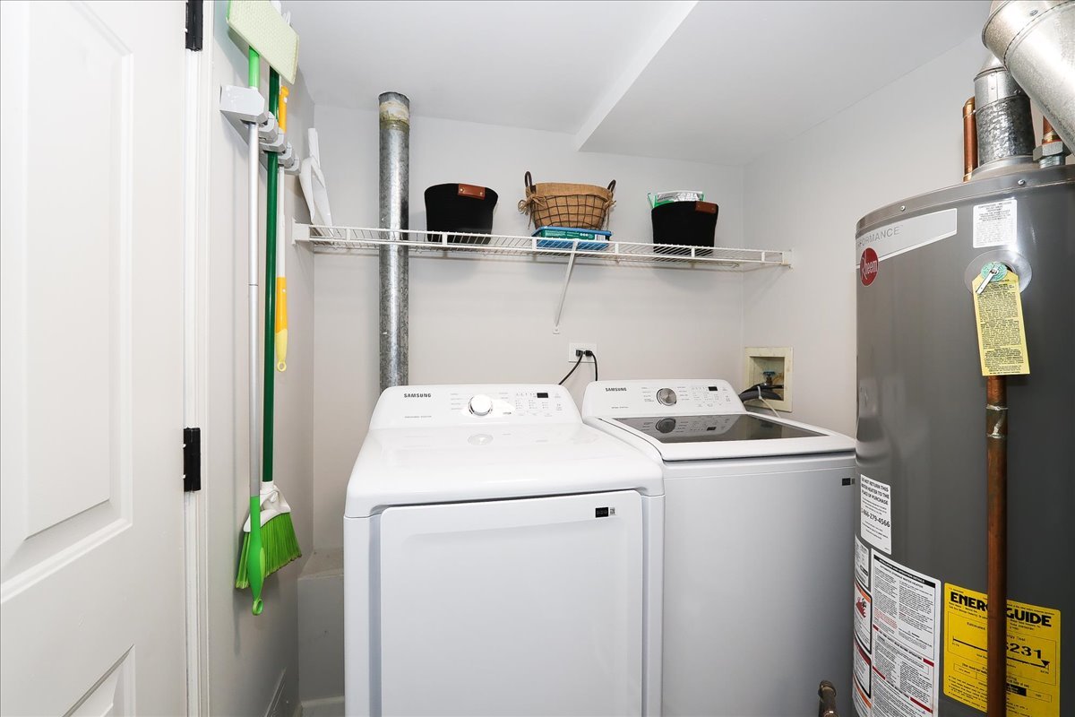 1719 Autumn Avenue #B, Schaumburg, IL 60193