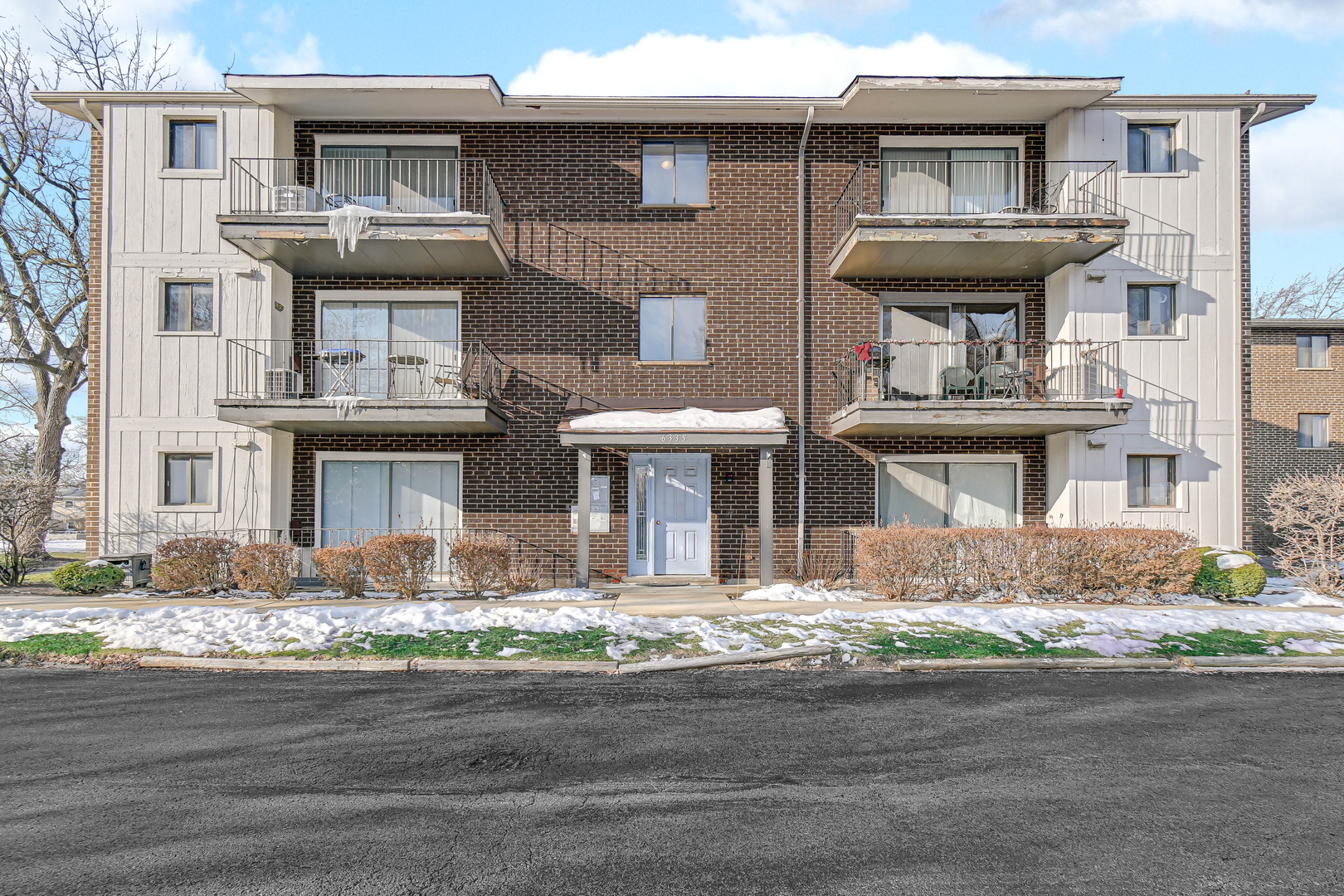 6335 175th Street #2S, Tinley Park, IL 60477