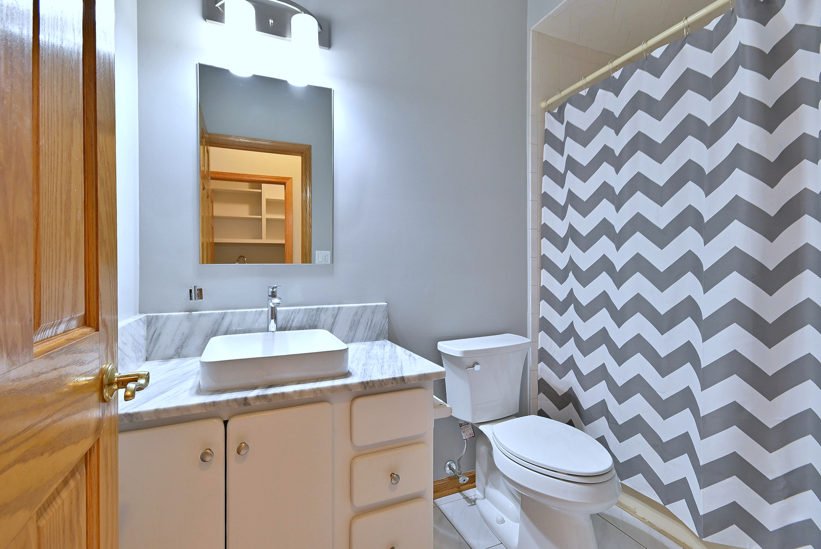 244 S Linden Avenue, Elmhurst, IL 60126