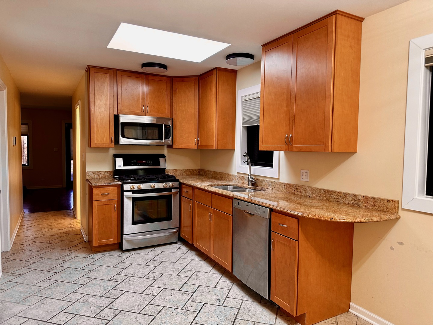 1325 Scoville Avenue, Berwyn, IL 60402