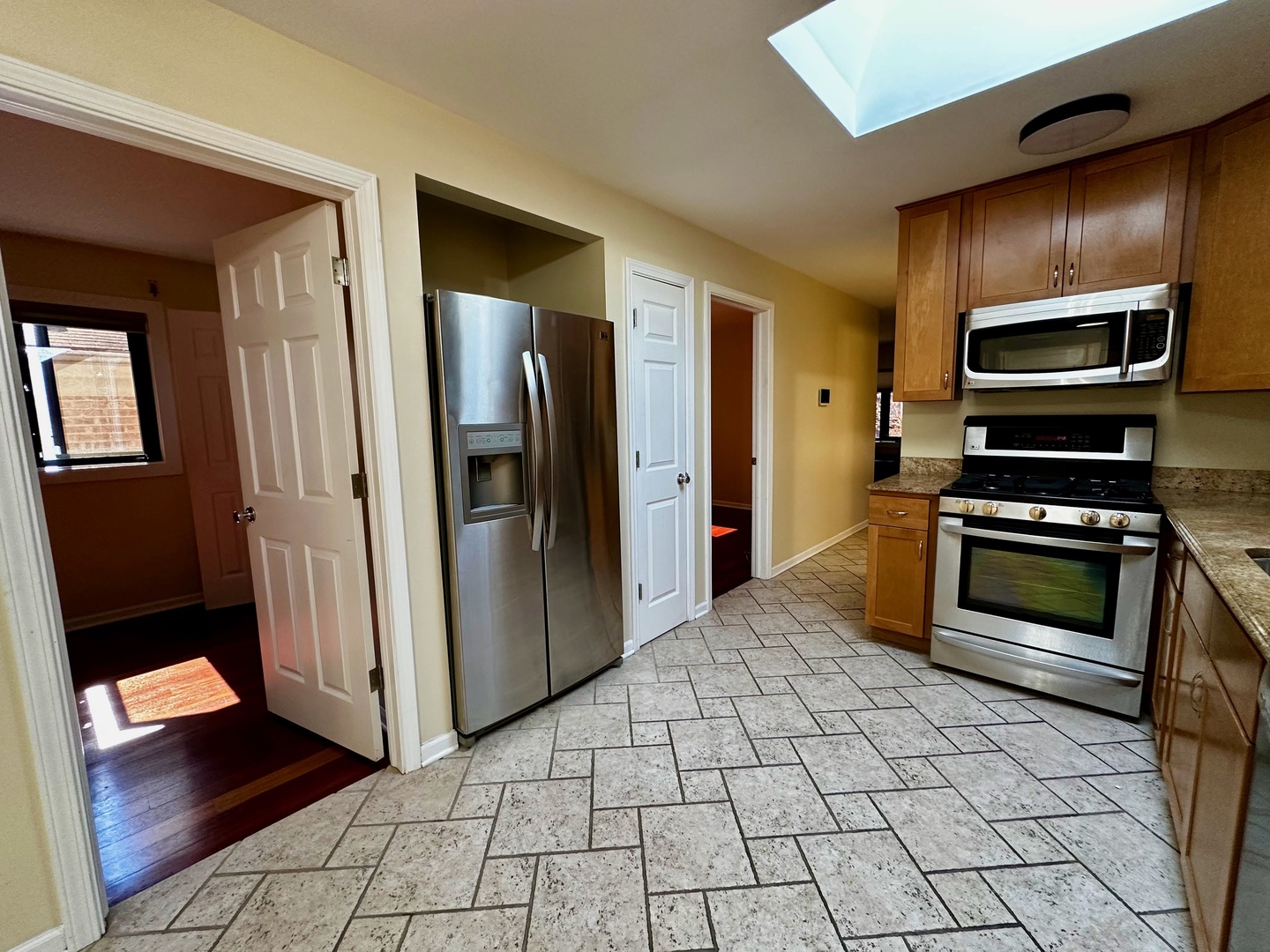 1325 Scoville Avenue, Berwyn, IL 60402