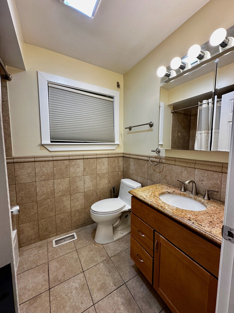 1325 Scoville Avenue, Berwyn, IL 60402