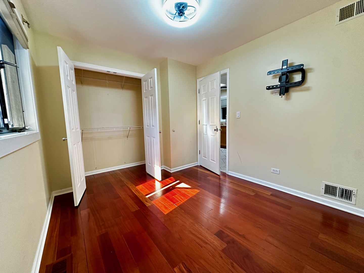 1325 Scoville Avenue, Berwyn, IL 60402