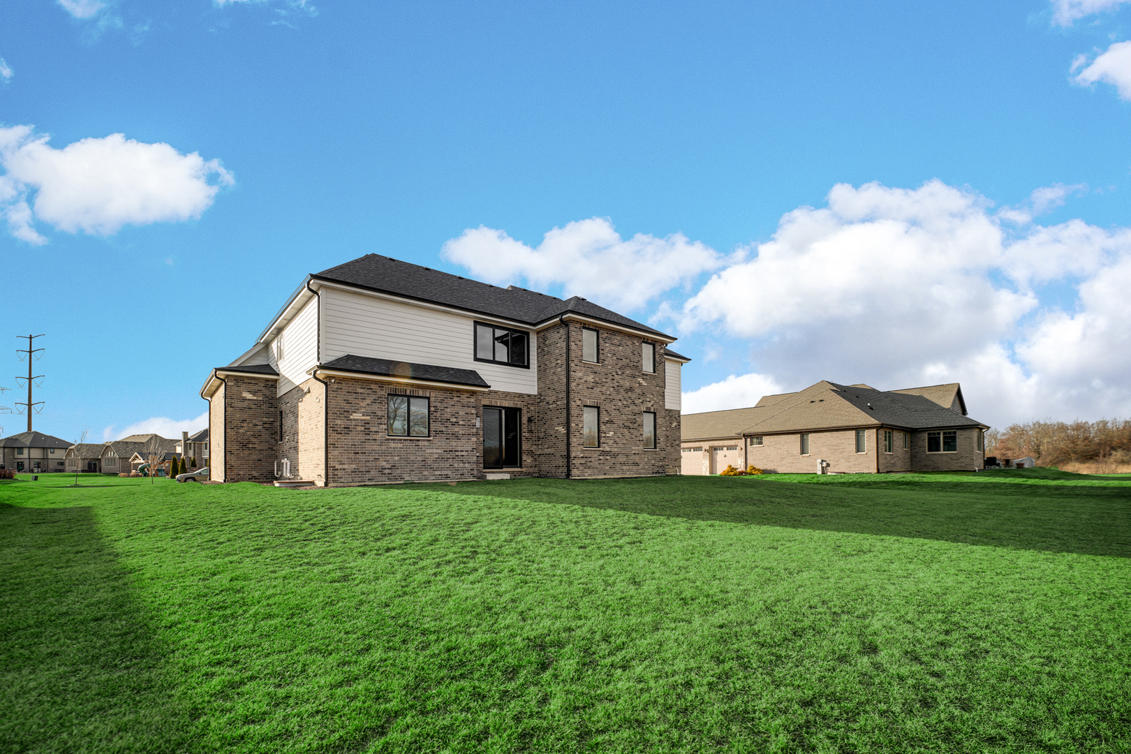 7831 NORTHWOODS Drive, Frankfort, IL 60423