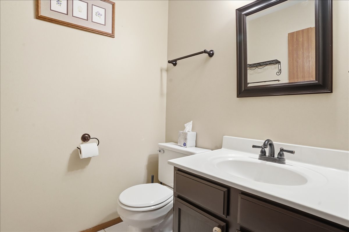 34305 N Homestead Road, Gurnee, IL 60031