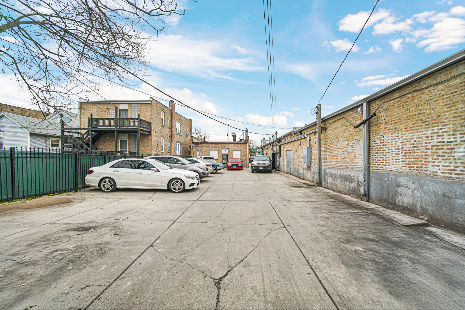 5600 W Division Street, Chicago, IL 60651