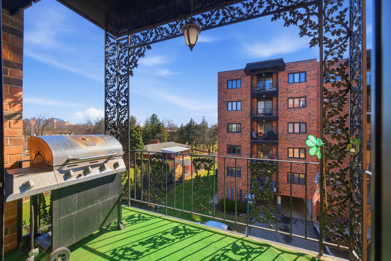 9332 Landings Lane #404, Des Plaines, IL 60016