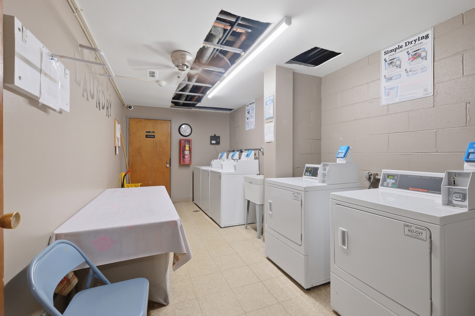 9332 Landings Lane #404, Des Plaines, IL 60016