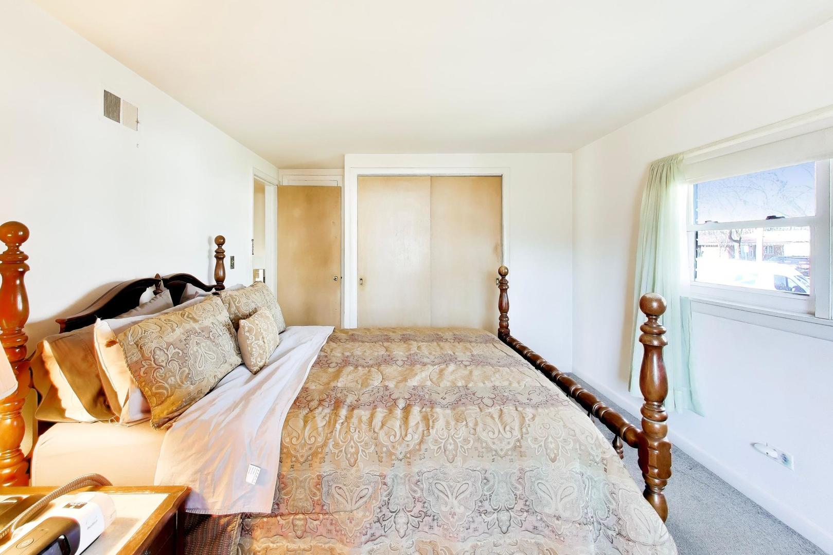 5237 Conrad Street, Skokie, IL 60077