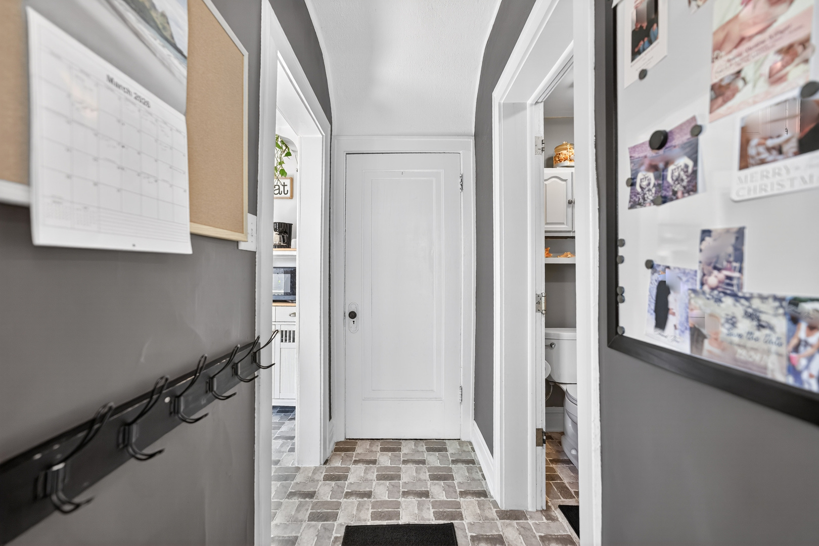 323 Hawthorne Boulevard, Glen Ellyn, IL 60137