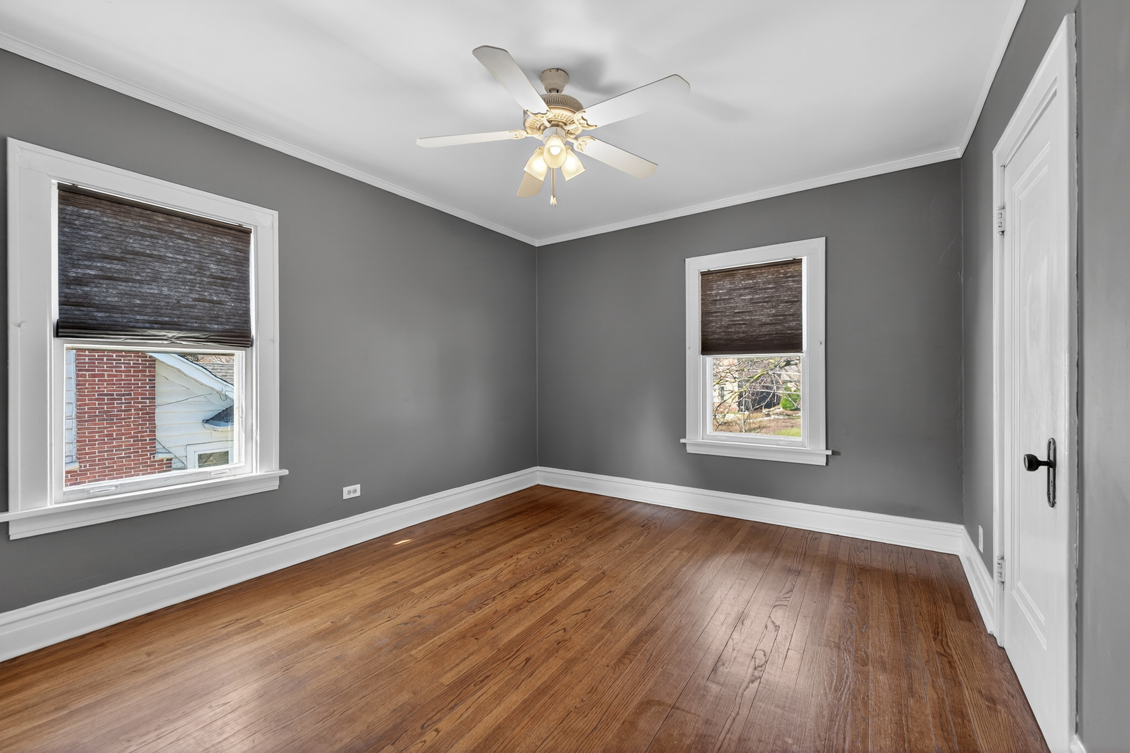 323 Hawthorne Boulevard, Glen Ellyn, IL 60137