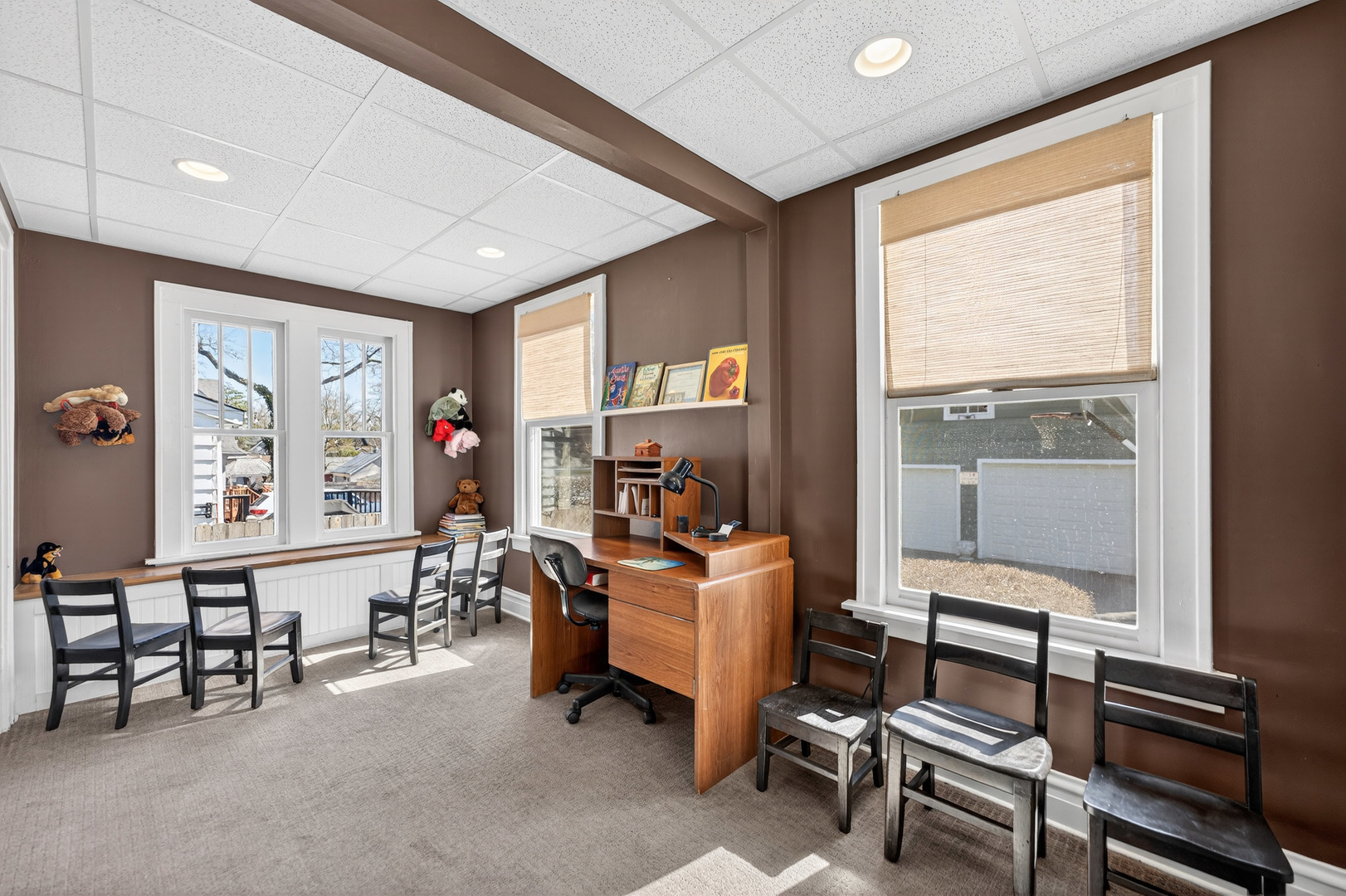 323 Hawthorne Boulevard, Glen Ellyn, IL 60137