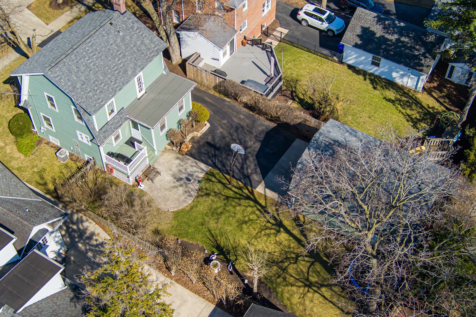 323 Hawthorne Boulevard, Glen Ellyn, IL 60137