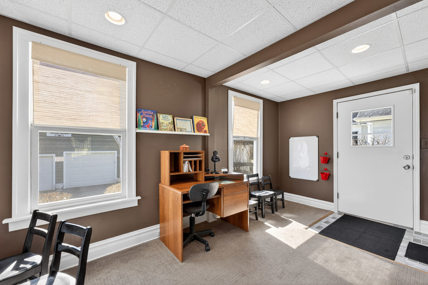 323 Hawthorne Boulevard, Glen Ellyn, IL 60137