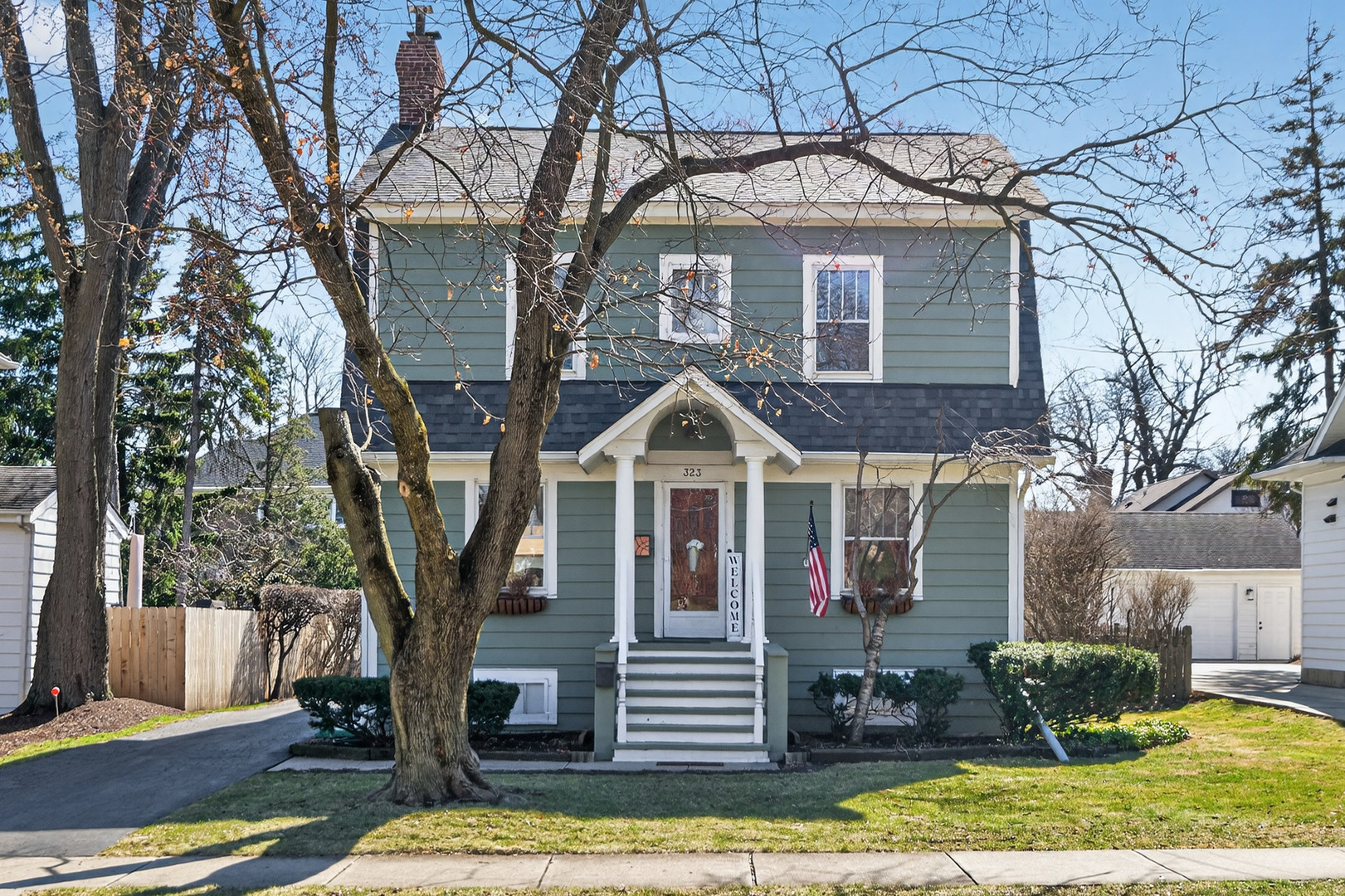 323 Hawthorne Boulevard, Glen Ellyn, IL 60137