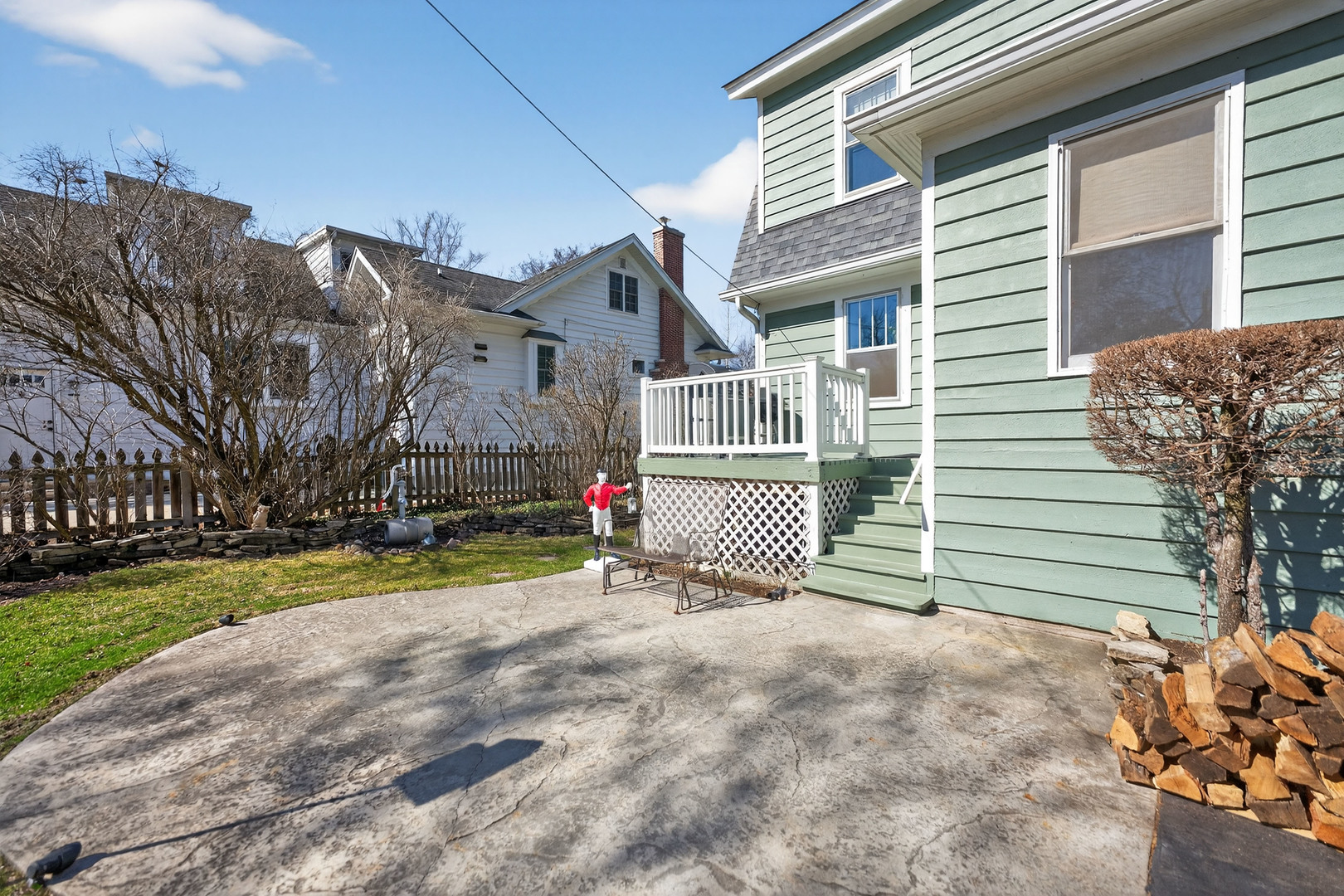 323 Hawthorne Boulevard, Glen Ellyn, IL 60137